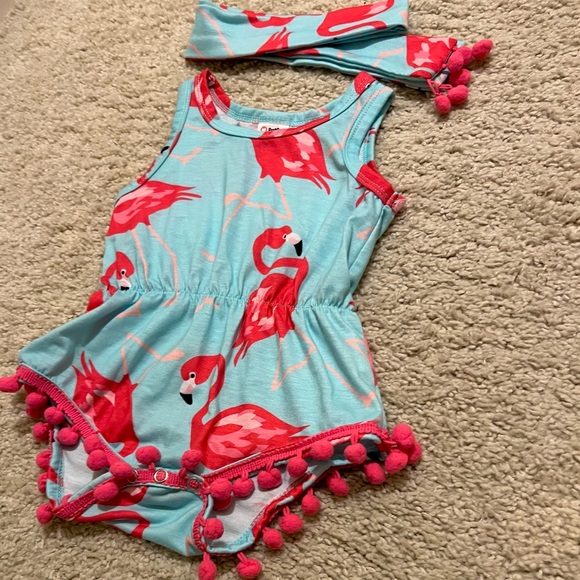 Pink & Blue Flamingo Bodysuit/Romper with Matching Headband Wrap size 3-6 months - Picture 7 of 7